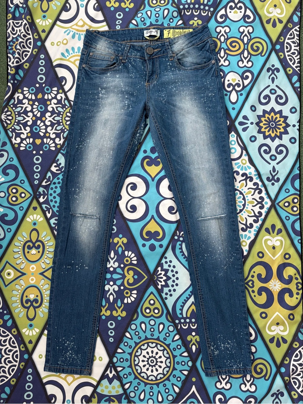 Indigo Rein Junior’s Low Rise Faded Distressed Skinny Jeans Size 7
